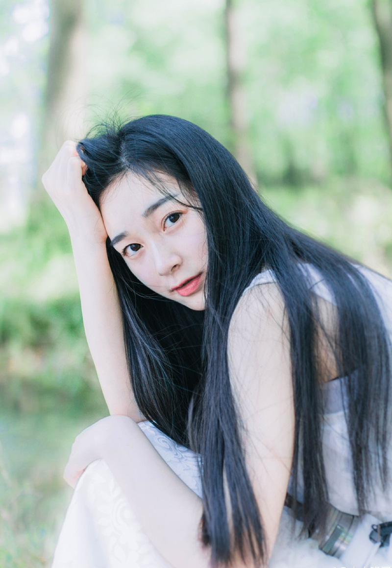 友谊的悲痛莫过于，你把一个人当成你最好的朋友，但她并没有像你一样把当你成她最好的朋友！